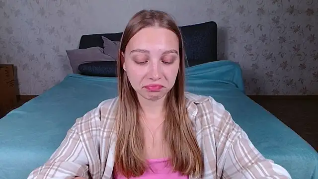 bellaa love  online show from July 21, 2026, 12:13 am