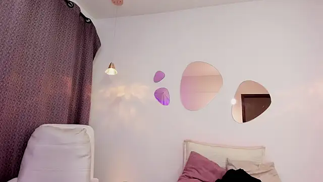 Vioolletta online show from October 21, 2025, 6:52 pm