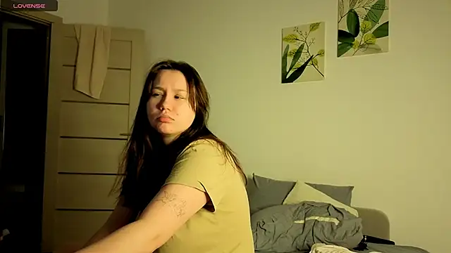 Snapshot of Alisia_Mars chatting on November 5, 2025, 2:33 am Alisia Mars online show from November 5, 2025, 2:33 am