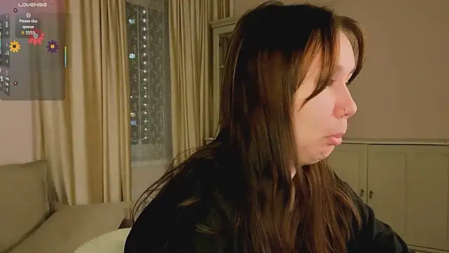 Snapshot of Alisia_Mars chatting on December 3, 2025, 4:42 am Alisia Mars online show from December 3, 2025, 4:42 am