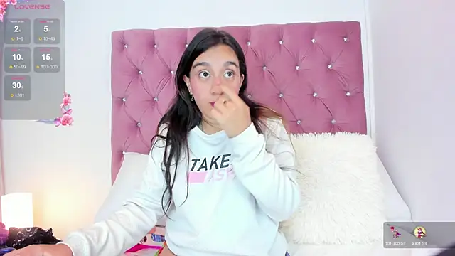 KiraSmitt online show from December 10, 2024, 4:02 am