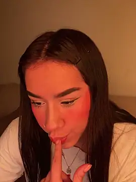 Im Valen Cute online show from June 23, 2026, 3:04 am