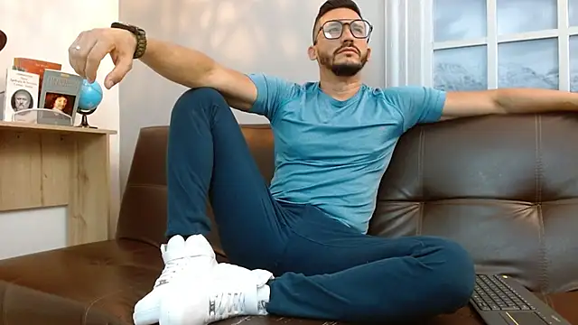 Reiko 85  online show from March 10, 2025, 7:40 pm