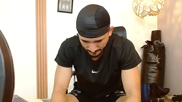 Reiko 85  online show from September 15, 2025, 2:39 pm