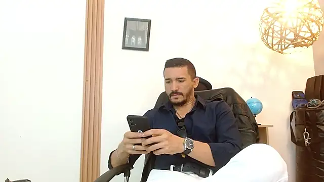 Reiko 85  online show from October 6, 2025, 2:47 pm