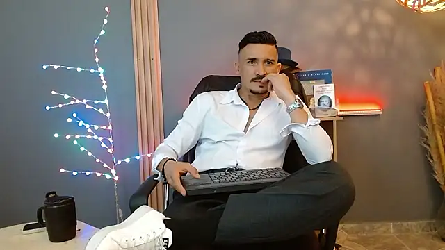 Reiko 85  online show from February 10, 2026, 6:12 pm