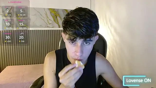 Dyla n18 online show from November 16, 2025, 8:47 pm