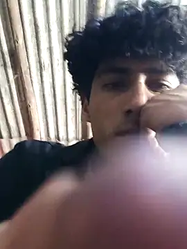 Snapshot of alexander32r chatting on September 26, 2025, 1:20 am alexander32r online show from September 26, 2025, 1:20 am