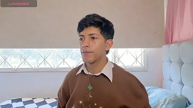 teobowny  online show from November 16, 2025, 4:01 pm