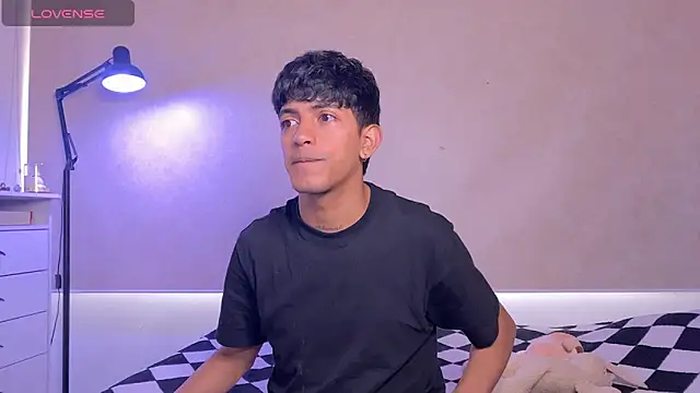 teobowny  online show from February 23, 2026, 4:37 pm