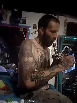 Snapshot of Whipit323 chatting on December 7, 2024, 5:37 am Whipit323 online show from December 7, 2024, 5:37 am