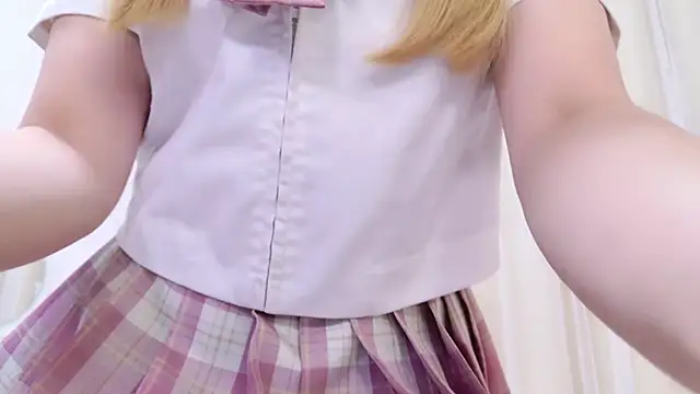 Snapshot of MAIKA_pyon chatting on March 22, 2025, 1:52 pm MAIKA pyon online show from March 22, 2025, 1:52 pm