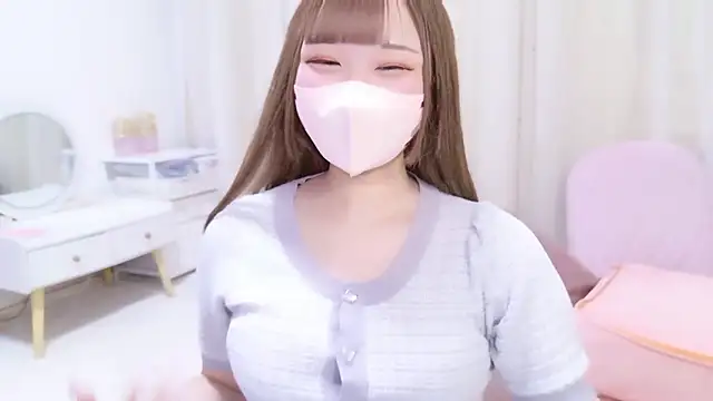 Snapshot of MAIKA_pyon chatting on September 21, 2025, 8:21 pm MAIKA pyon online show from September 21, 2025, 8:21 pm