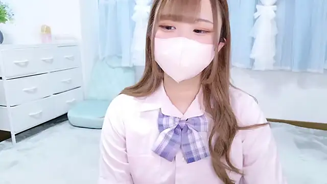 Snapshot of MAIKA_pyon chatting on October 5, 2025, 3:27 am MAIKA pyon online show from October 5, 2025, 3:27 am