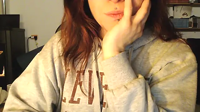 Snapshot of complicata_mente chatting on December 20, 2024, 8:01 pm complicata mente online show from December 20, 2024, 8:01 pm