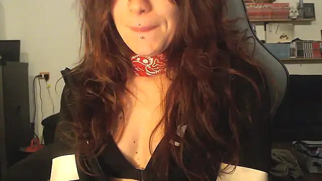 Snapshot of complicata_mente chatting on December 23, 2024, 9:29 pm complicata mente online show from December 23, 2024, 9:29 pm