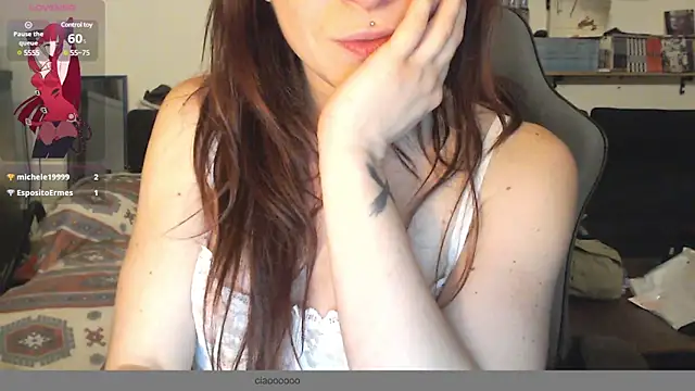 Snapshot of complicata_mente chatting on January 7, 2025, 10:08 pm complicata mente online show from January 7, 2025, 10:08 pm