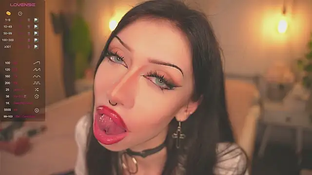 Devilsss toy online show from October 20, 2025, 4:07 pm