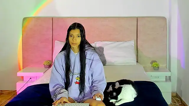 Snapshot of alanaget1 chatting on January 7, 2025, 5:33 am alanaget1 online show from January 7, 2025, 5:33 am