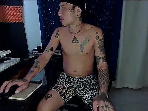 patrik tattoo  online show from February 5, 2025, 5:09 am