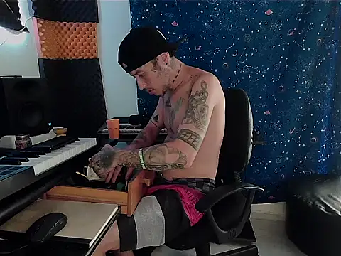 patrik tattoo  online show from February 23, 2025, 8:11 pm