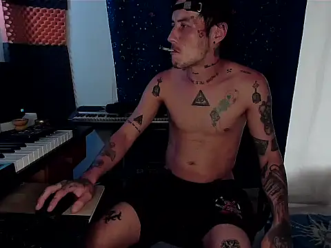 Snapshot of patrik_tattoo_ chatting on March 4, 2025, 10:27 pm patrik tattoo online show from March 4, 2025, 10:27 pm