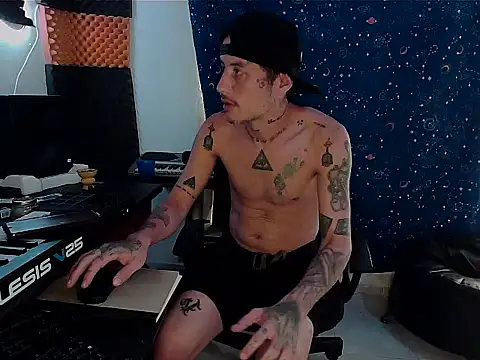 patrik tattoo  online show from March 13, 2025, 9:59 pm
