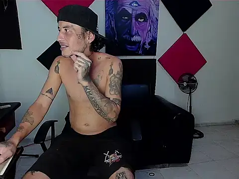 patrik tattoo  online show from October 8, 2025, 4:54 am