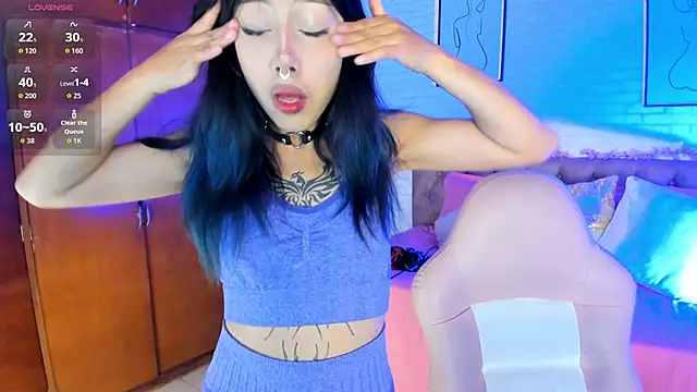 Kitty Pam online show from November 17, 2025, 8:47 pm