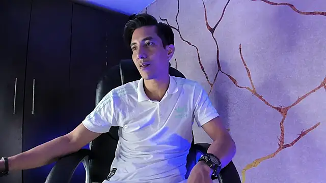 EdwardVlad online show from December 5, 2024, 10:34 pm