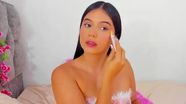 adhara  evanss online show from December 13, 2024, 11:06 pm