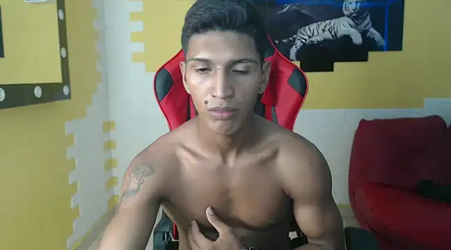 mau elixxx online show from December 16, 2024, 4:34 am