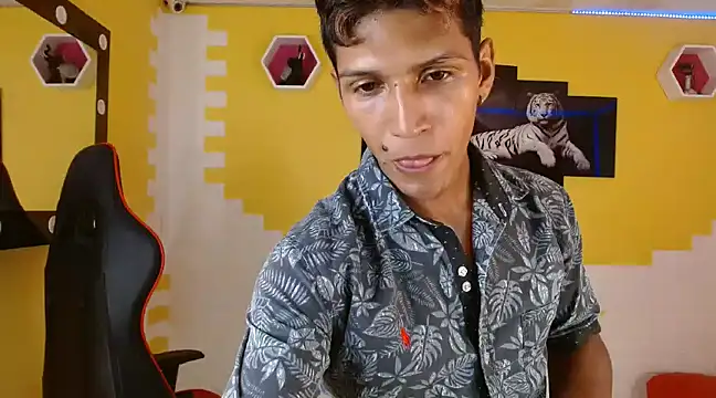 mau elixxx online show from January 19, 2025, 2:57 am