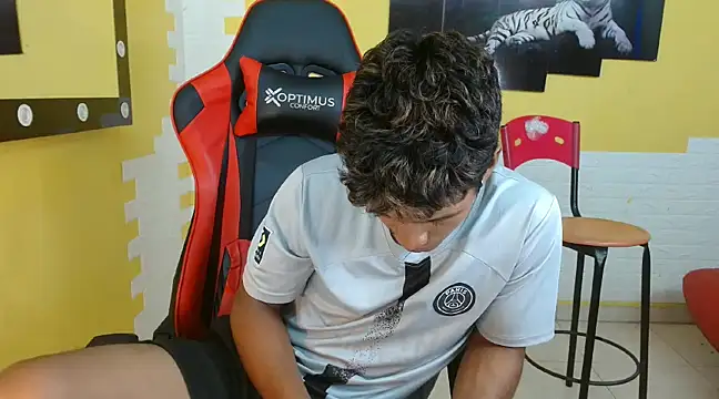 mau elixxx online show from February 4, 2025, 7:07 am