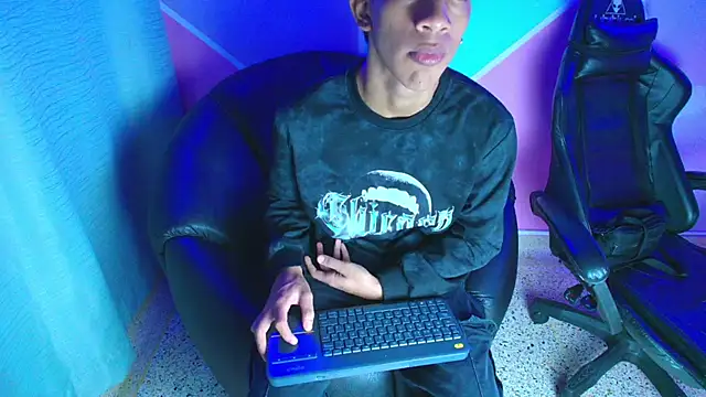 hares mds online show from December 2, 2025, 3:40 pm