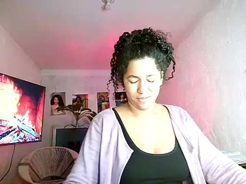 bellacrespalatina online show from July 6, 2026, 4:53 am
