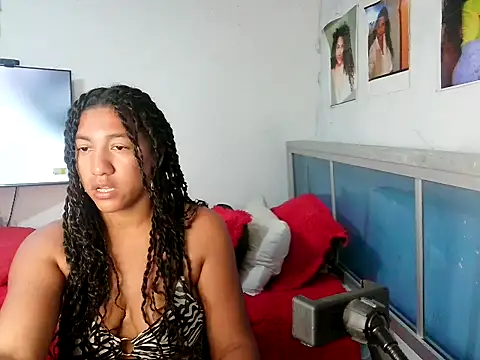 bellacrespalatina online show from August 3, 2026, 7:28 pm