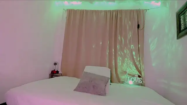 Lauu G online show from March 18, 2025, 12:27 am