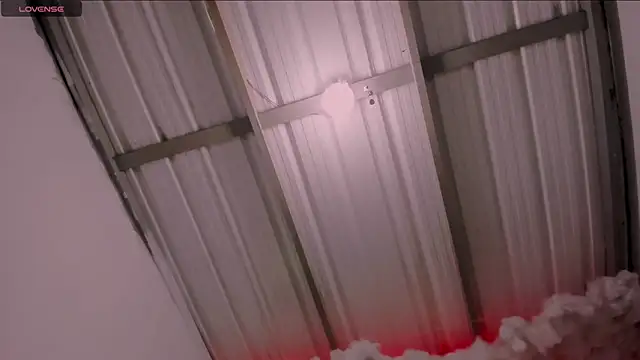 Lauu G online show from March 18, 2025, 11:09 pm