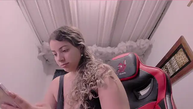 Lauu G online show from September 17, 2025, 9:11 am