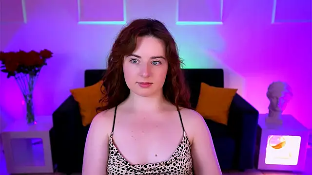 AnnTerry  online show from November 28, 2025, 2:20 pm