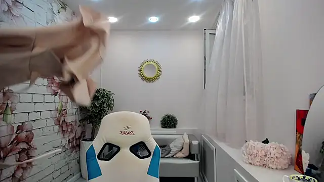 Cutie Asya online show from December 3, 2025, 4:42 am