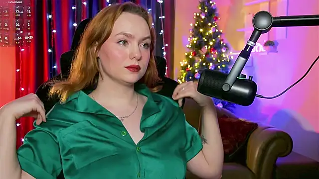 Snapshot of Kari_Lunna chatting on December 21, 2024, 3:14 am Kari Lunna online show from December 21, 2024, 3:14 am