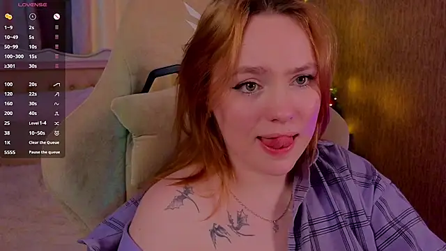 Snapshot of Kari_Lunna chatting on January 5, 2025, 8:00 am Kari Lunna online show from January 5, 2025, 8:00 am