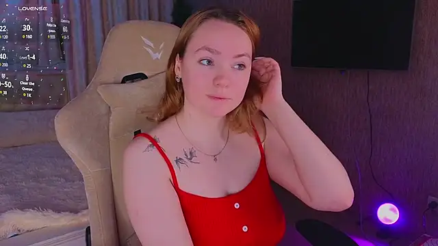 Snapshot of Kari_Lunna chatting on January 9, 2025, 3:26 am Kari Lunna online show from January 9, 2025, 3:26 am