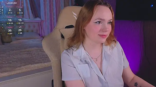 Snapshot of Kari_Lunna chatting on January 18, 2025, 3:20 am Kari Lunna online show from January 18, 2025, 3:20 am