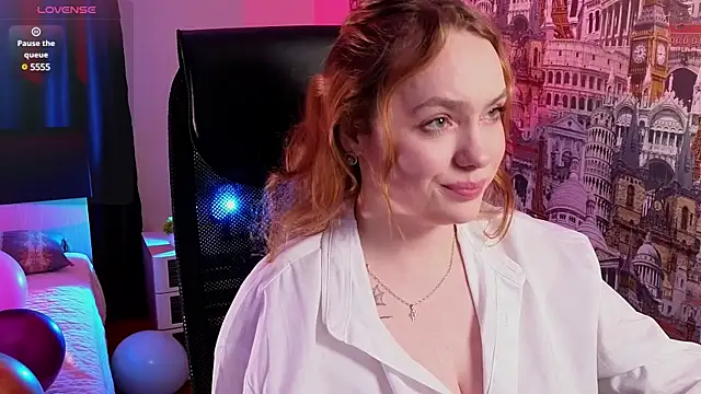 Snapshot of Kari_Lunna chatting on March 5, 2025, 3:51 am Kari Lunna online show from March 5, 2025, 3:51 am