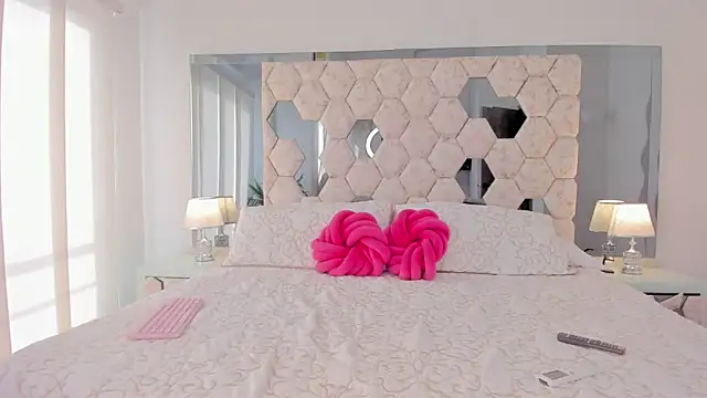 kimberly  online show from January 17, 2025, 8:22 pm