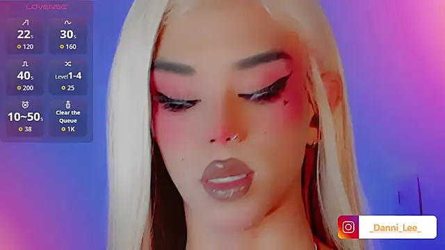 DanniLee  online show from November 16, 2025, 5:51 pm