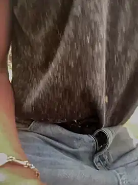 DanniLee  online show from March 9, 2026, 7:07 pm